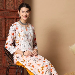 White Anisa Mulmul Cotton Chikankari Kurta Lucknow Chikan Handmade Dress for Women with Floral Prints