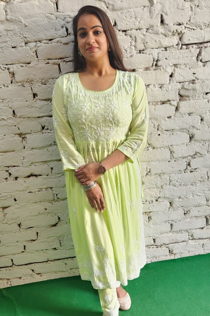 Naira beautiful dresses hotsell