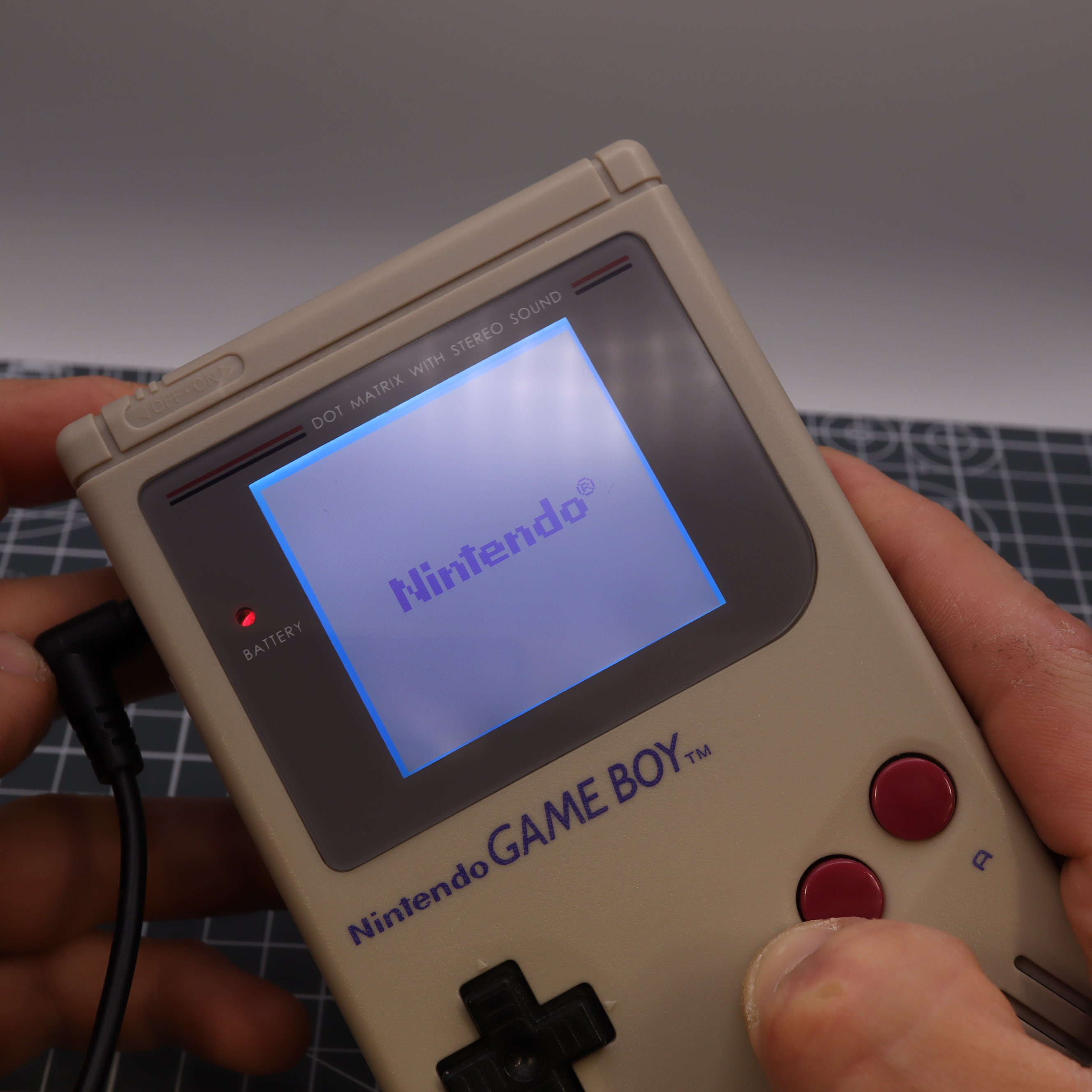 ゲームボーイ　DMG-01 Nintendo Game Boy DMG-01 Play It Loud Green! W GameShark, Case