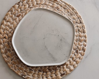 Handmade concrete tray | Minimalist decorative tray | Cement catchall | Modern tray for jewelry or bathroom