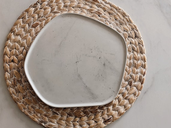 Plateau en béton fait main | Plateau décoratif minimaliste | Vide-poche en ciment | Plateau moderne pour bijoux ou salle de bain