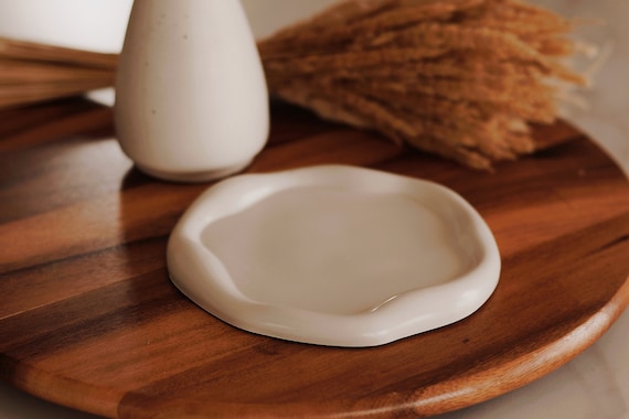 Plateau en béton plat fait main | Plateau décoratif minimaliste | Vide-poche moderne | Plateau pour bijoux ou salle de bain