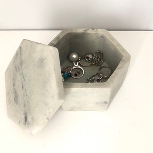 Handmade concrete jewelry box | Minimalist storage box | Modern accessory for jewelry and small items image 4