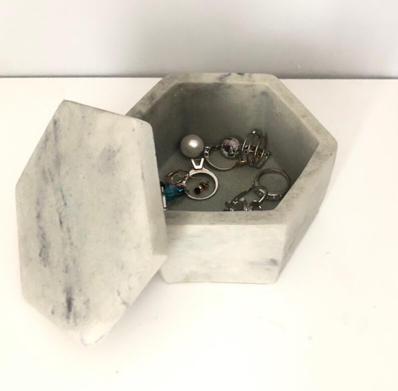 Handmade concrete jewelry box | Minimalist storage box | Modern accessory for jewelry and small items image 4