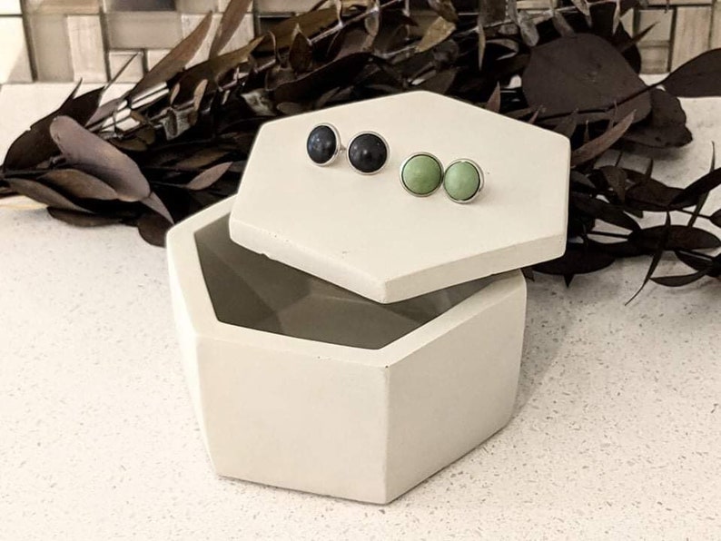 Handmade concrete jewelry box | Minimalist storage box | Modern accessory for jewelry and small items image 6