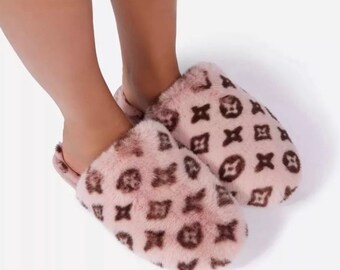 louis vuitton slipper slides