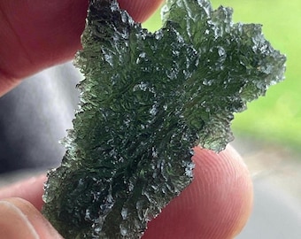 Besednice Shark Moldavite Tektite - 7.76 g - Collectible - Extremely Rare Natural Formation