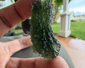 Besednice Spikey Drop - 10.5 g Moldavite Tektite - Collectible