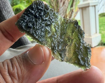 17.8 g Angel Moldavite Tektite - Rare Size / Powerful