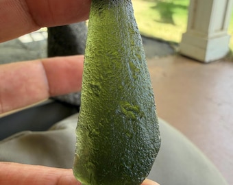 Zatacka Mine Moldavite Tektite - 10.22 g - Rare Museum Quality