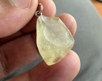 5.79 g Libyan Dessert Glass Pendant