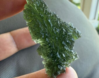 Besednice Shark Moldavite Tektite - 7.76 g - Collectible - Extremely Rare Natural Formation