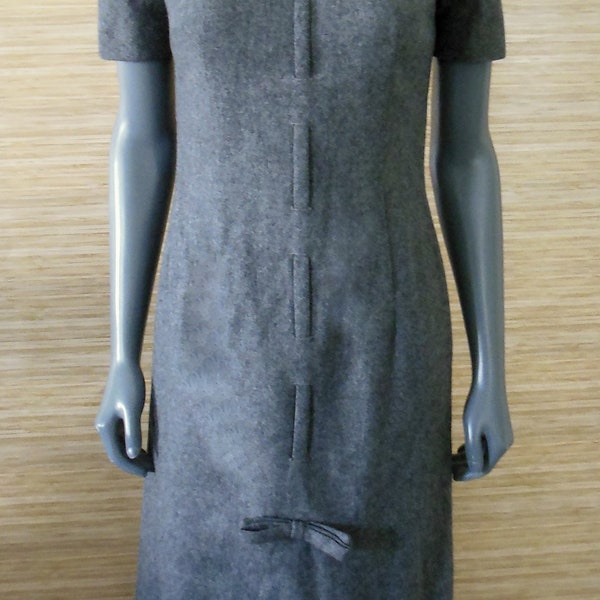 Vintage 1960's ANNE FOGARTY Dress Gray Wool Sheath w/ Bow Accent Lined 0/2/4 XS/S Hovland Swanson