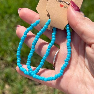 Türkisfarbenes Perlenarmband, dehnbar, stapelbar, Boho-Armband für Frauen, handgefertigter Perlenschmuck, Sommer-Strand-Armband