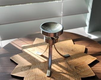 Spinning Sphere Stand - Silver