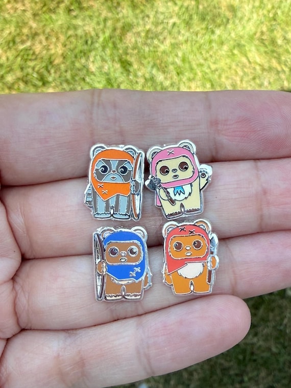 Lil bear (Mix and Match) earring, hard enamel