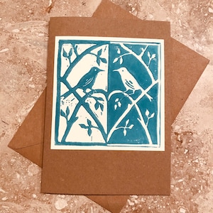 Biglietto d'auguri con intaglio su linoleum di piccioncini, anniversario, fidanzamento, matrimonio, San Valentino, festa della mamma