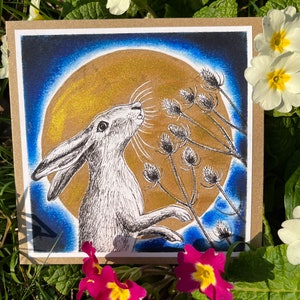 Carte de lièvre regardant la lune, carte de Pâques, anniversaire, anniversaire, bonne chance, félicitations, carte de Noël