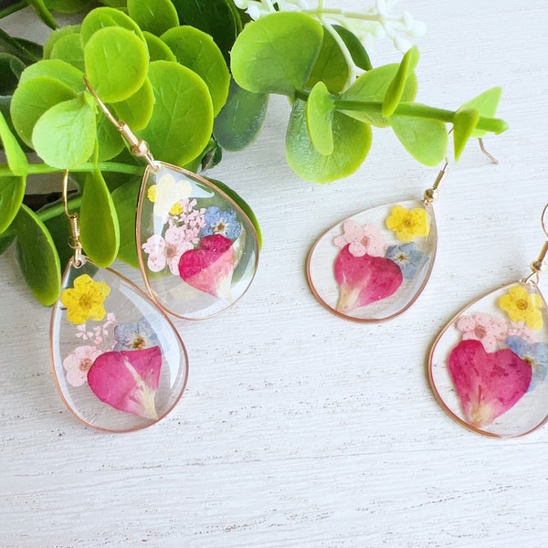 Forget Me Not Pressed Flower Earrings | Real Wildflower Earrings | Dry Multi Flower Oval Earrings |Resin Dried Floral Dangle Drop|Forget me