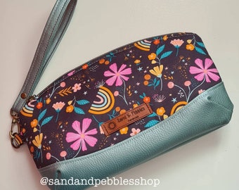 Flowers and rainbows wristlet bag. Clutch woman's bag. Handbag with detachable strap. Green faux leather bag