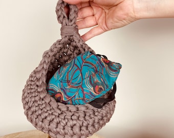 Hanging basket, entrance way storage, T-shirt yarn basket, Mother’s Day gift