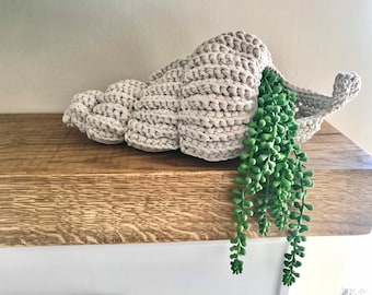 Jute twine crochet hanging basket, Bathroom storage, Kitchen storage, crochet basket, hessian, eco friendly, bedroom storage