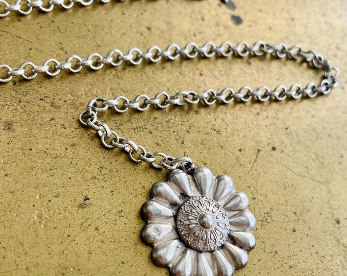 Silver daisy multi way chain necklace
