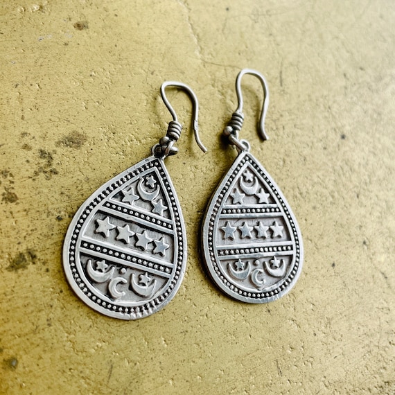 Vintage silver stars and moons drop earrings