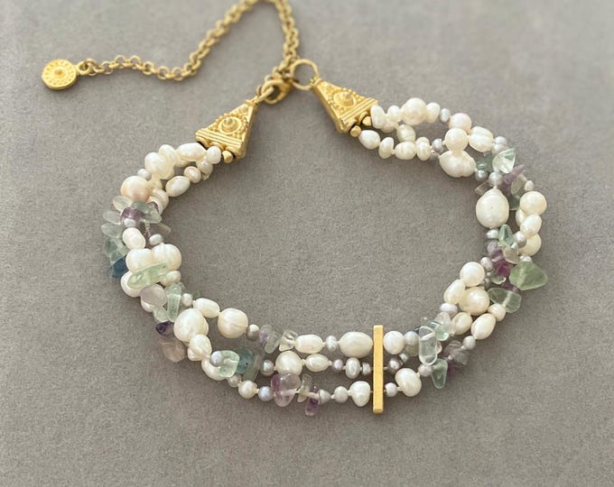 Freshwater pearl and crystal choker