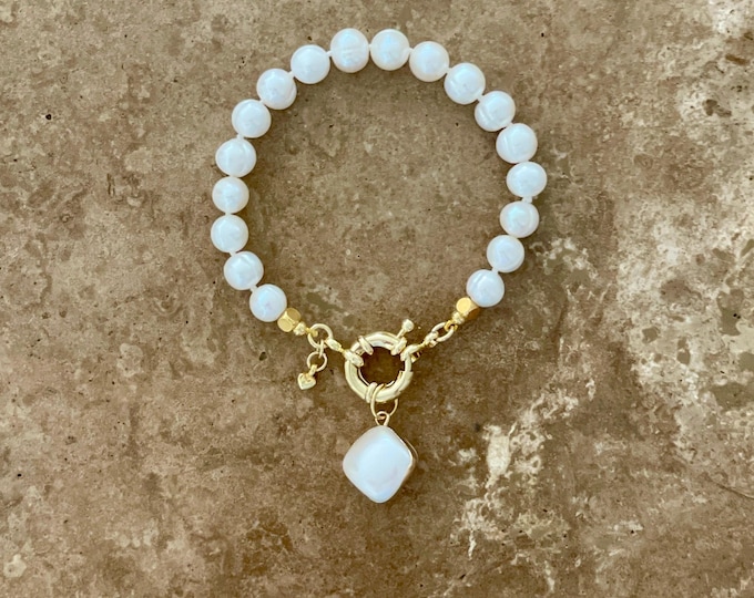 Multiway pearl bracelet with chunky nugget charm and mini gold heart
