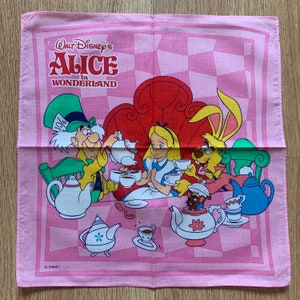 Chusteczka Vintage Alicja w Krainie Czarów 1032