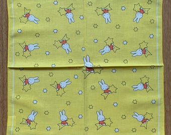 Vintage nijntje konijn zakdoek | Katoenen sjaal met zeldzame karakters | Retro bandana cadeau voor haar | 3094