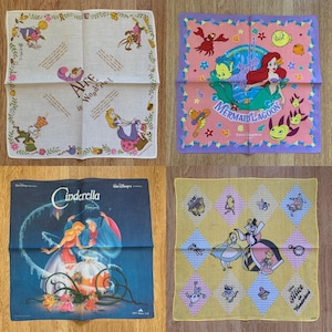 Chusteczka Disney Vintage Alicja w Krainie Czarów / Mała Syrenka / Kopciuszek