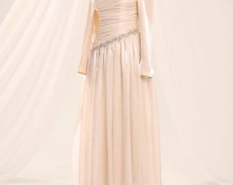Vestido de noche Bella color beige