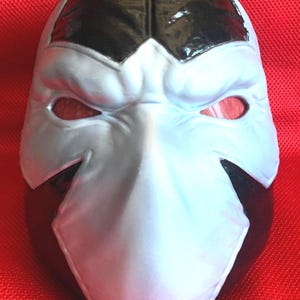 Máscara de Bane para cosplay con ojos de LED, réplica realista del Caballero Oscuro, máscara de superhéroe para hombre