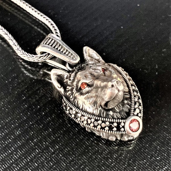 Collier pour homme en argent avec loup sauvage, pendentif tête de loup gris, breloque mythologie loup nordique avec chaîne, collier de style animal, cadeau du vendredi noir