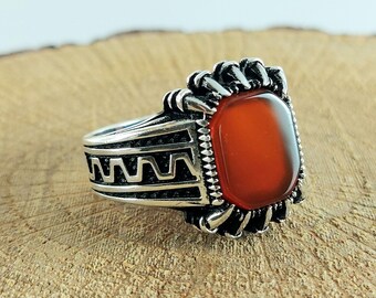 Handmade 925 Sterling Silver Men's Ring: Red Agate Dragon Claw