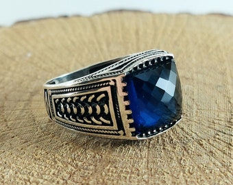 Anello da uomo fatto a mano in argento sterling 925 con rubino rosso di forma quadrata.
