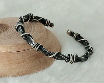 Pulsera de plata de ley con alambre de púas para hombre - Diseño gótico Thorne