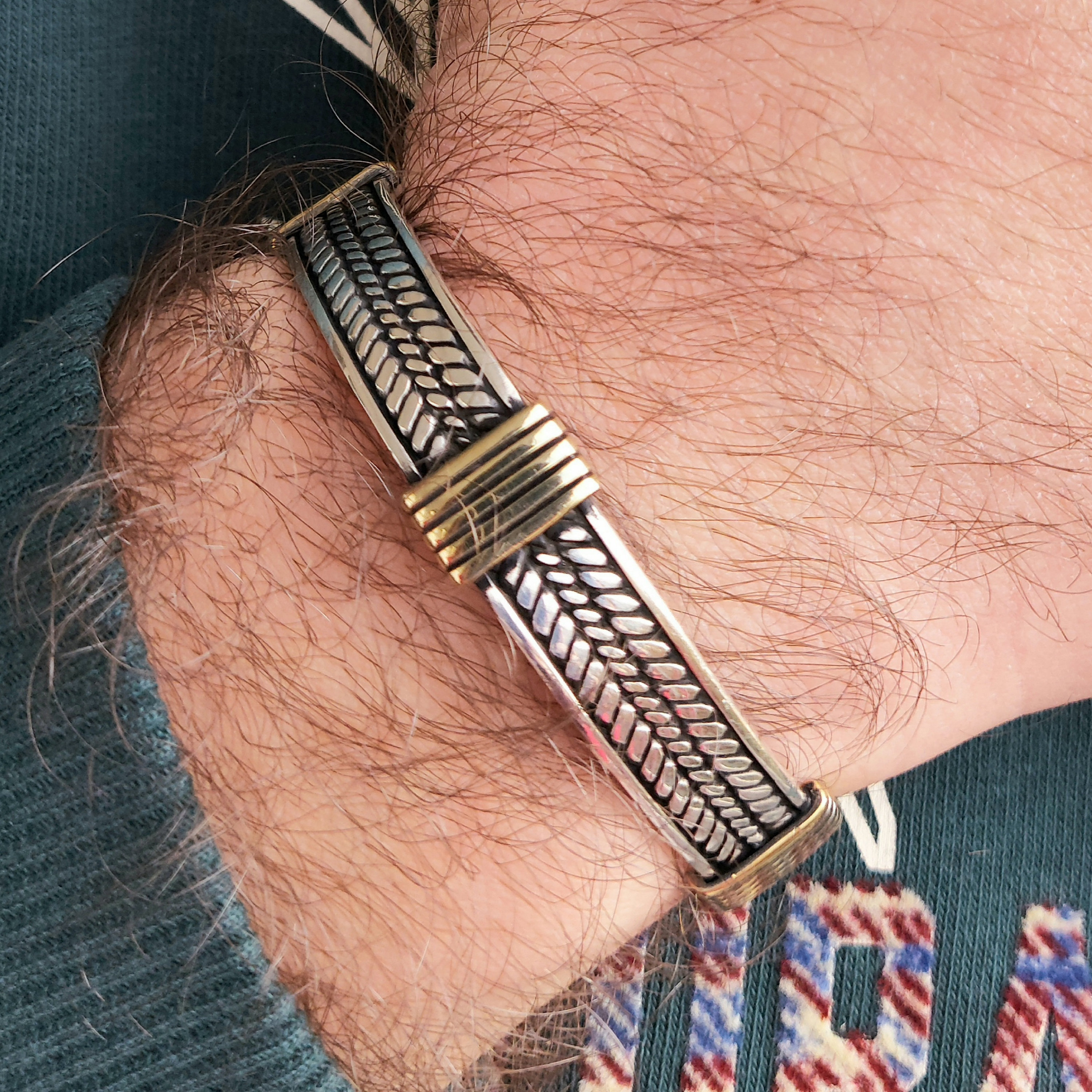 スターリングシルバーのメンズカフブレスレット：トルコのハンドメイド