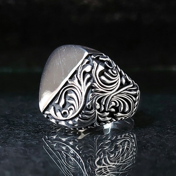 ハンドメイドのスターリングシルバー製メンズリング：モダンでミニマ