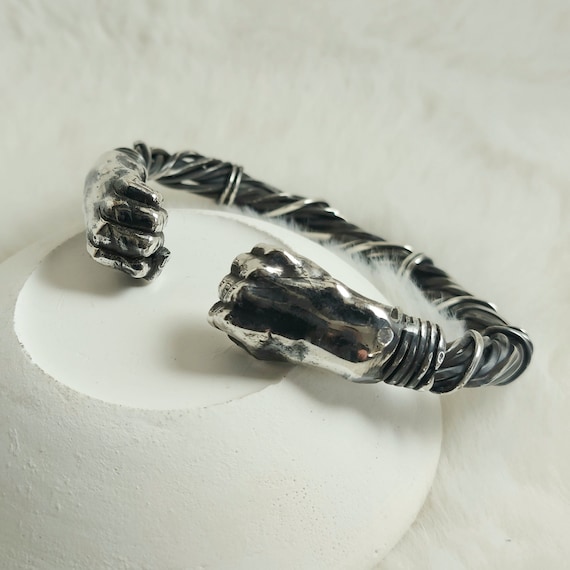 Big Scorpion Native American Amber Sterling Silver Scorpion Bracelet Big Scorpion Native American Amber Sterling Silver Scorpion Bracelet