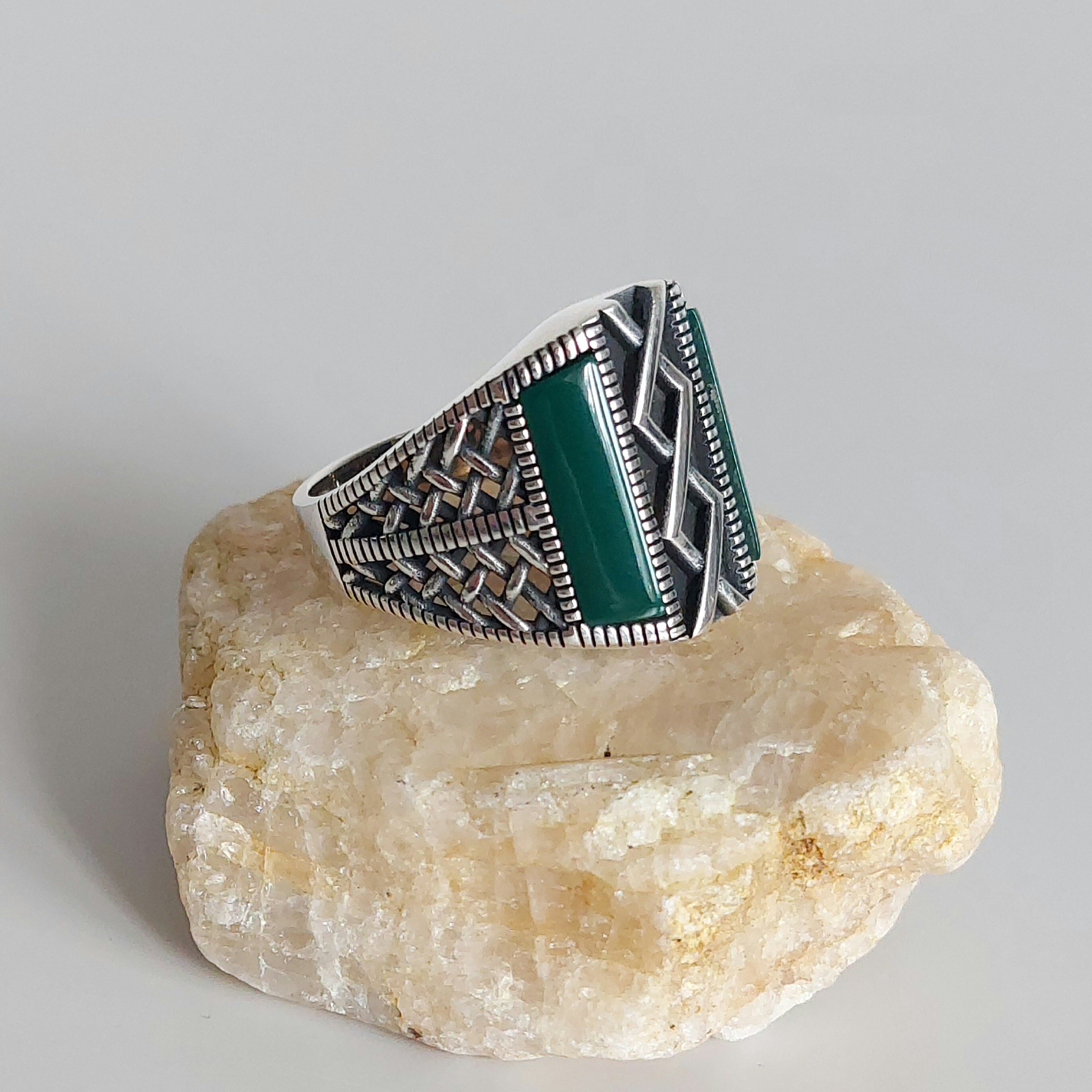 Grand Native American Navajo Agate Sterling Silver Huge Ring Grand Native American Navajo Agate Sterling Silver Huge Ring