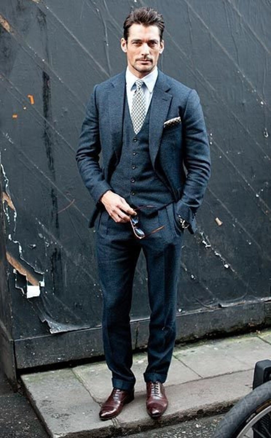 Blue Estate 3 Piece Tweed Suit Men Wedding Suit Groom Blue Tweed