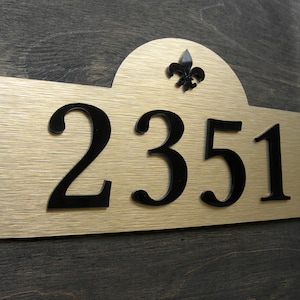 Señales de puertas francesas personalizadas. Letrero francés para puertas. Placas de apartamentos personalizadas. Placa fleur-de-lis. Dirección Apartments Numbers.