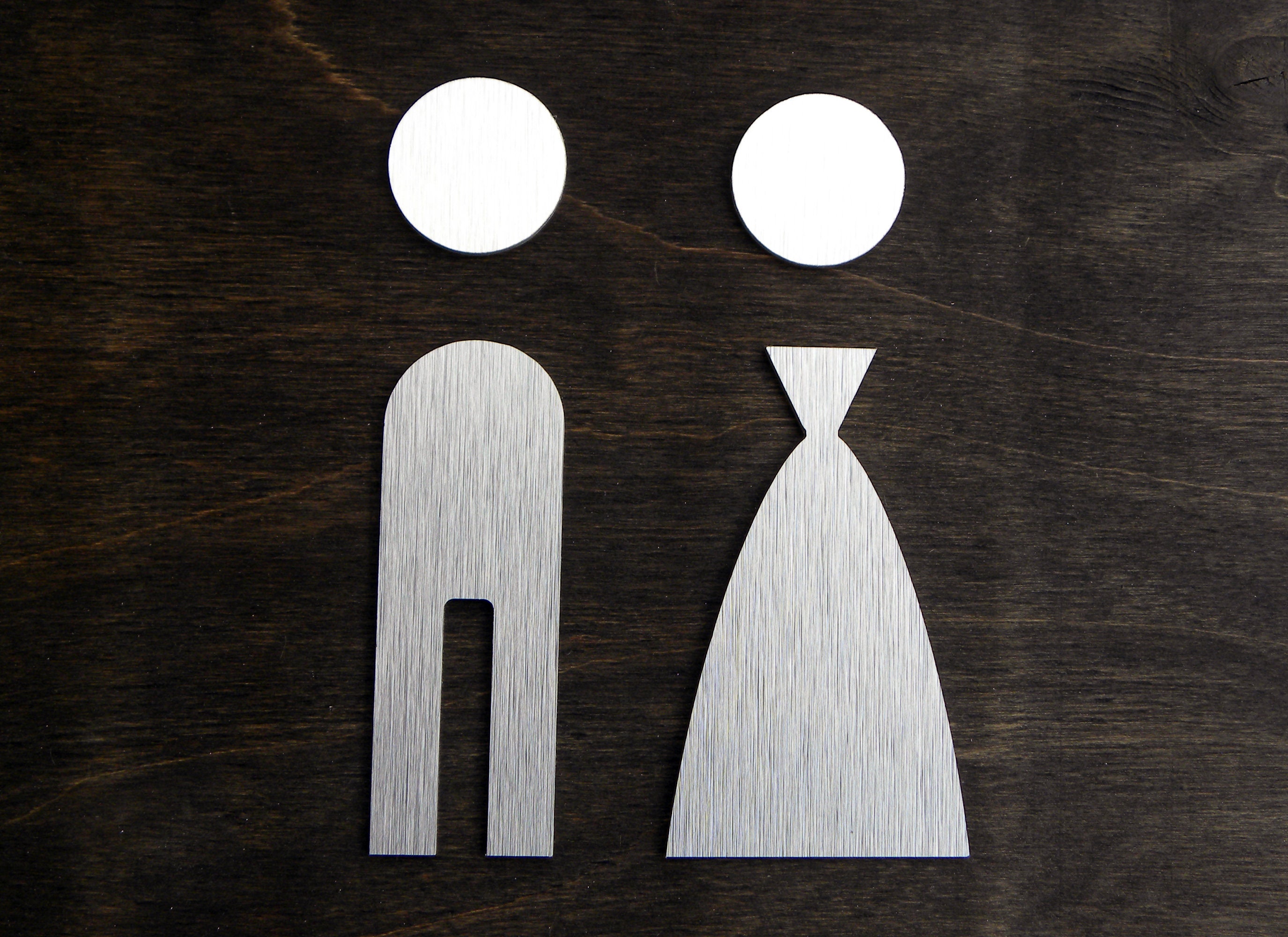 Set di targhette per WC con scritta in lingua inglese Uomo & Donna, decorazione da parete per WC, sostenibile ed elegante, colore bianco, decorazione perfetta per bagni e WC degli ospiti