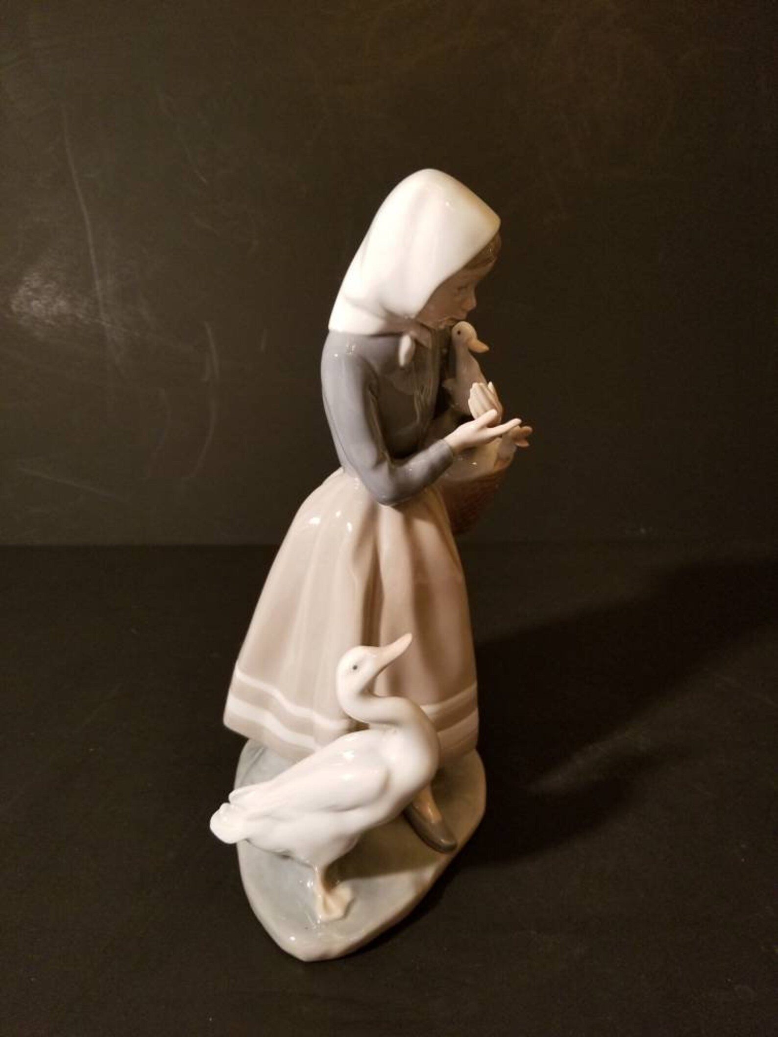 lladro shepherdess with ducks