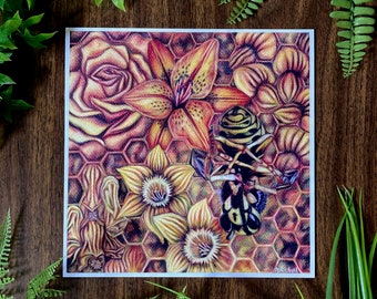 スズメバチ、蜂の巣、黄色い花のアートプリント 8x8インチ 色鉛筆画