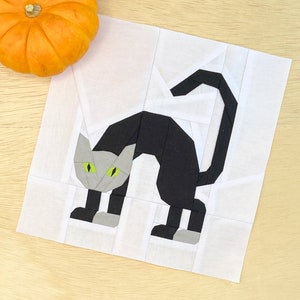 SCAREDY CAT quilt pattern | PDF Download | Paper Piecing | halloween | Kitten | kitty