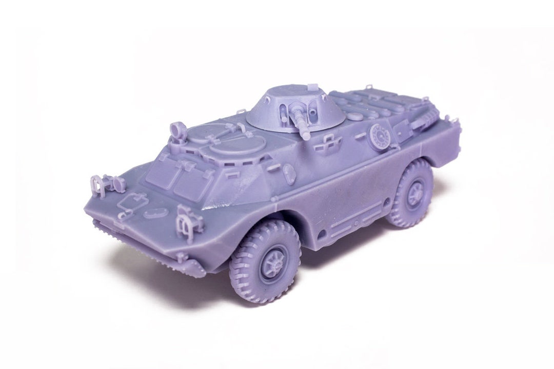 Trumpeter Véhicule de reconnaissance blindé amphibie tardif russe BRDM2 ( échelle 1/35